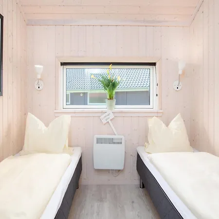 Haus Mit Zwei Fluegeln Fuer Acht Personen Appartement Großenbrode