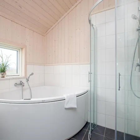 Appartement Haus Mit Zwei Fluegeln Fuer Acht Personen
