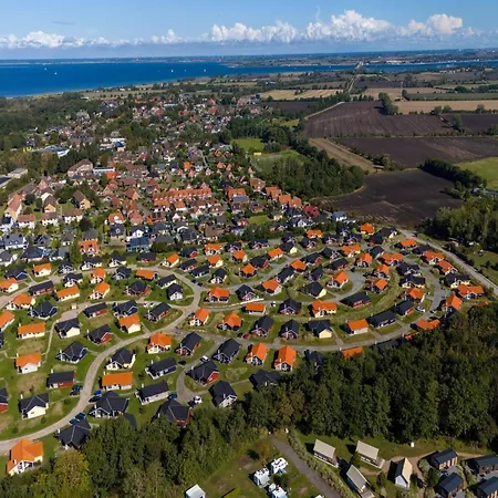 Haus Mit Zwei Fluegeln Fuer Acht Personen Appartement *